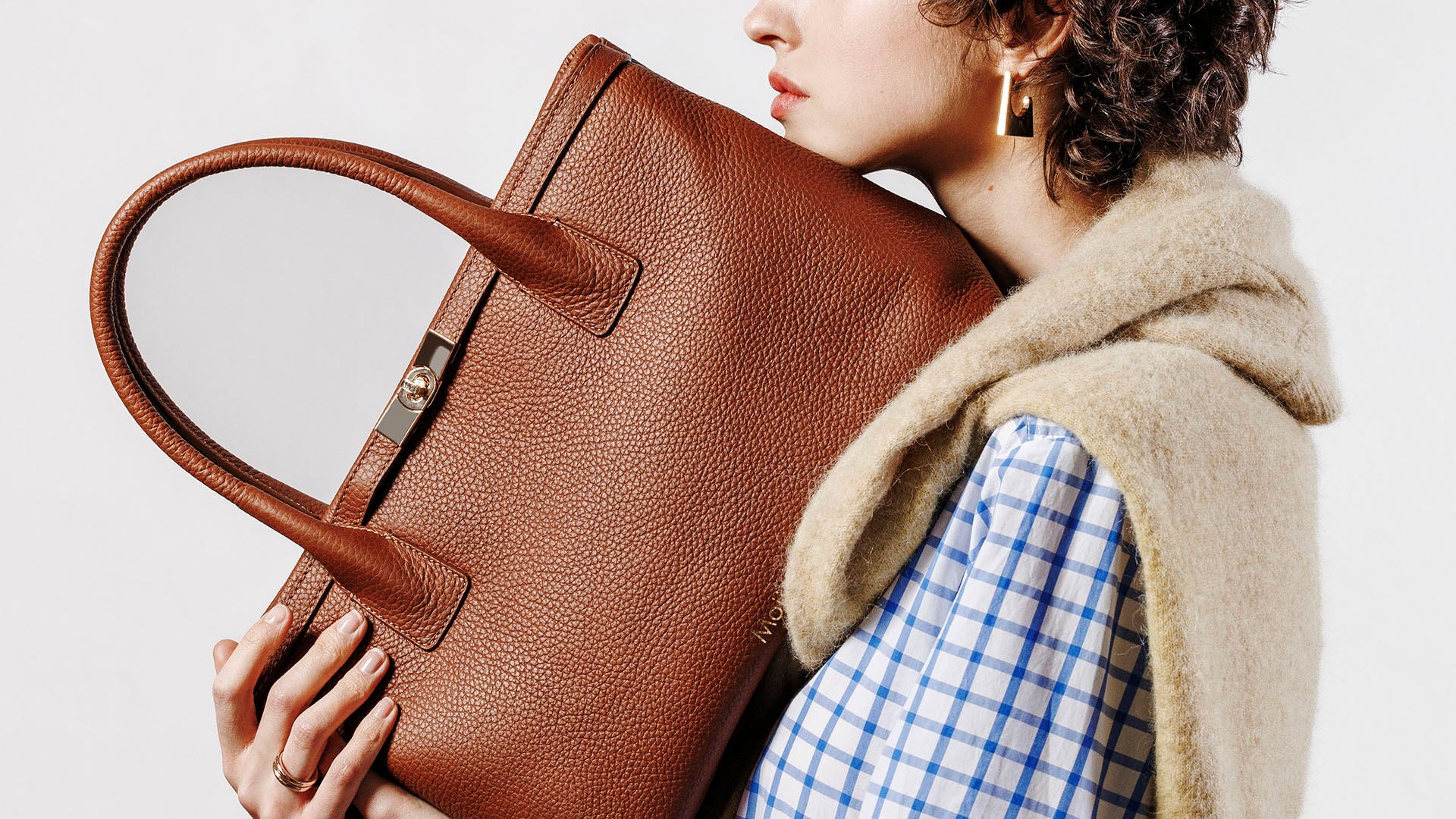 borsa in pelle marrone Moijs dettaglio artigianale